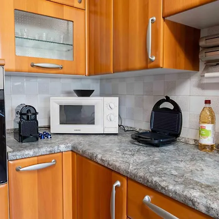 Terrace - 2 Camere, 2 Bagni, Metro A Due Passi Apartamento