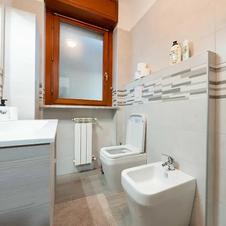 Terrace - 2 Camere, 2 Bagni, Metro A Due Passi Daire Torino