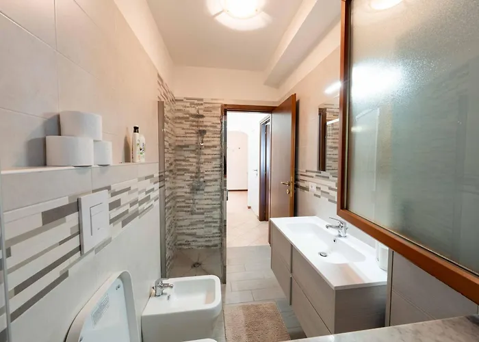 Terrace - 2 Camere, 2 Bagni, Metro A Due Passi *