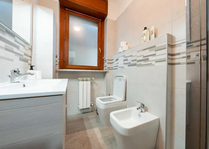 Terrace - 2 Camere, 2 Bagni, Metro A Due Passi Apartamento Turín