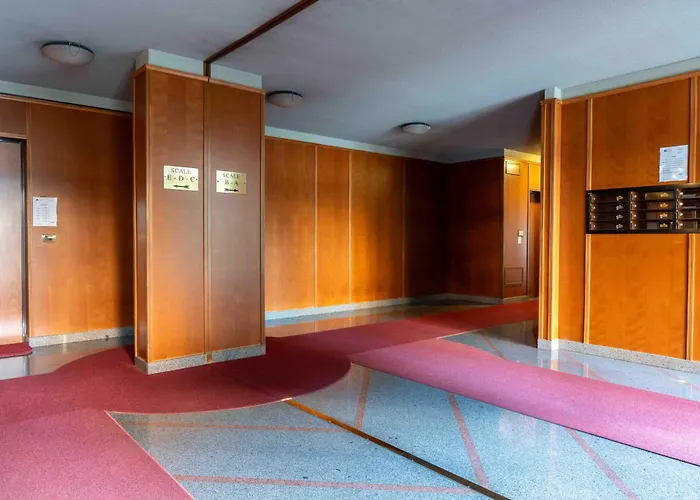 Terrace - 2 Camere, 2 Bagni, Metro A Due Passi アパート