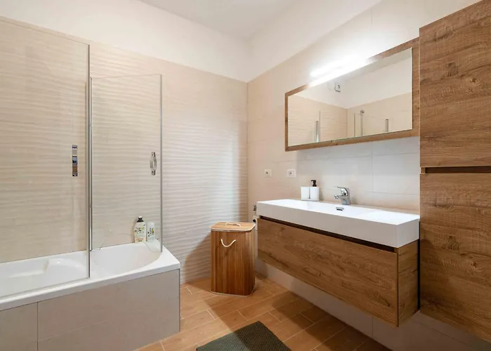 Terrace - 2 Camere, 2 Bagni, Metro A Due Passi Apartament *